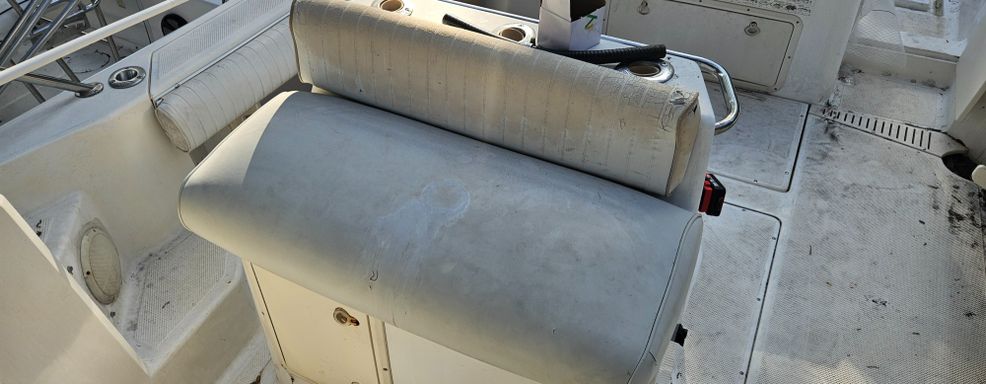 Captain Seat